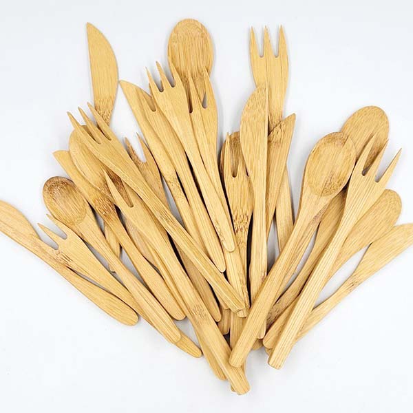 Bamboo utensil set